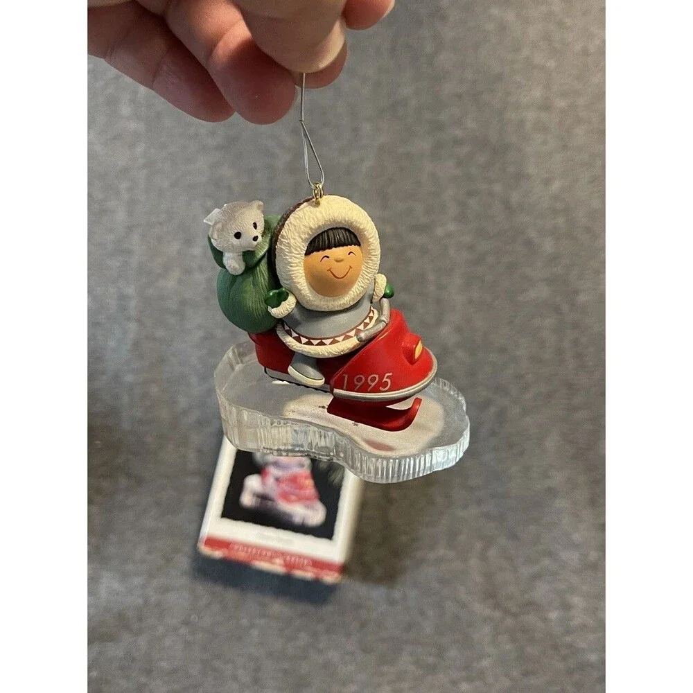 HALLMARK Keepsake Ornament FROSTY FRIENDS Christmas‎ 1995 Eskimo 16th in Series